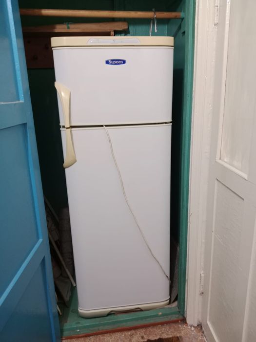 Холодильник бирюса