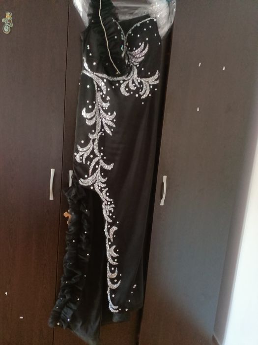 Vând rochie de seară
