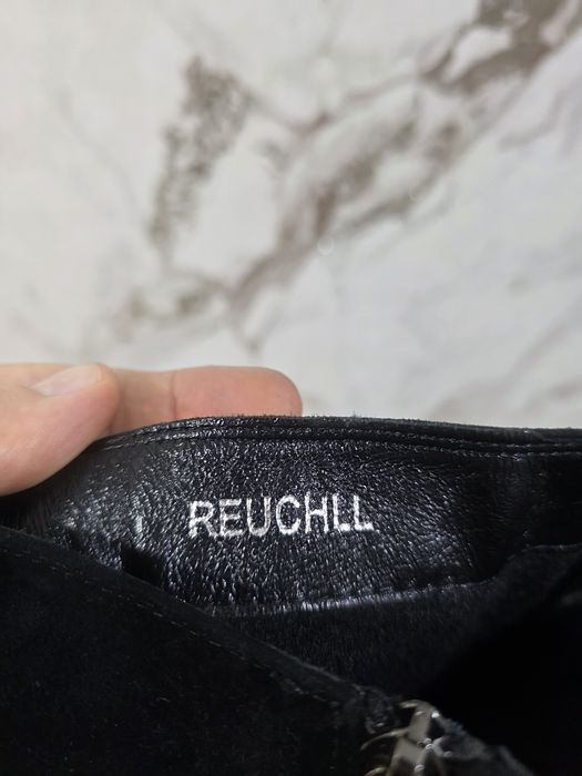 Продам зимние сапоги