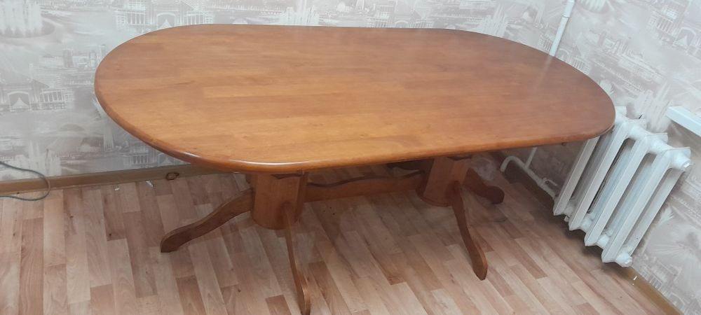 Стол обеденный овальный