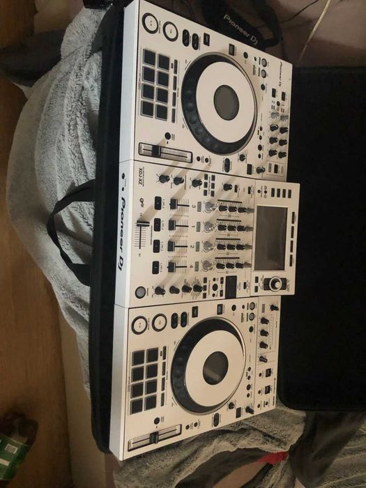Vand Consola XDJ-XZ WHITE custom edition