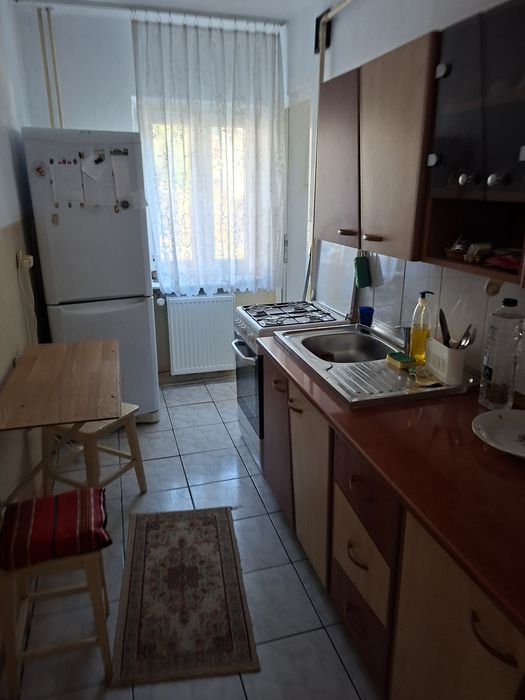 Închiriez garsoniera Trivale