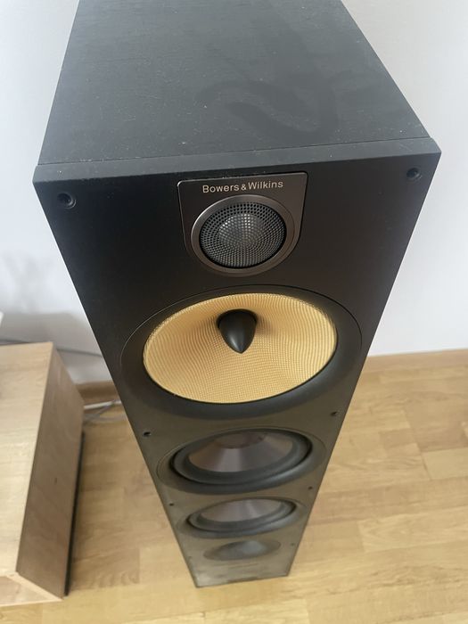Boxe Bowers & Wilkins 683 S2