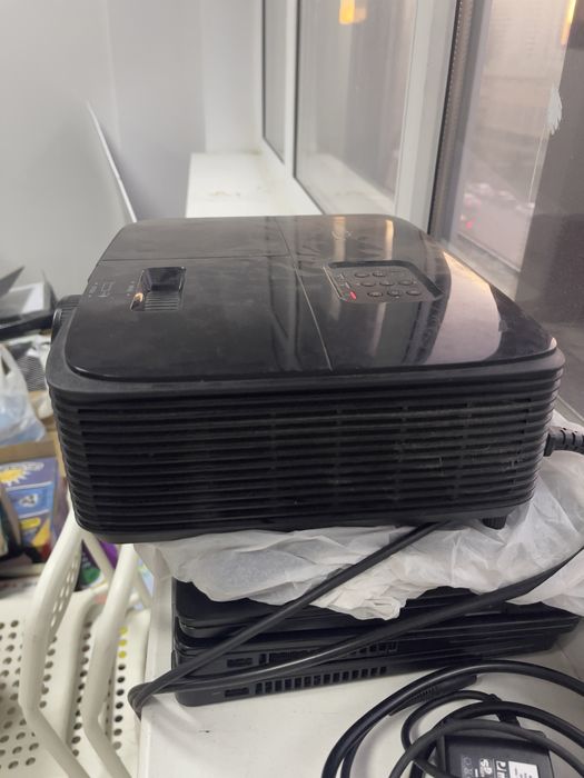 Проектор  optoma