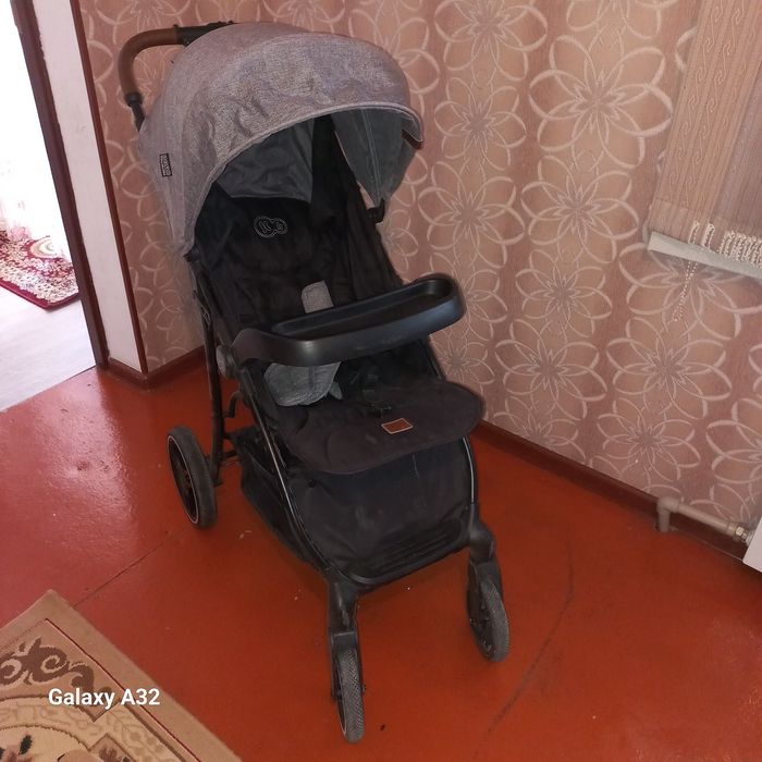 Детская коляска.
