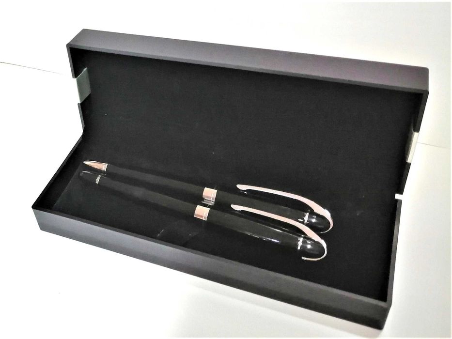 Стилен комплект химикал и ролер в луксозна кутия