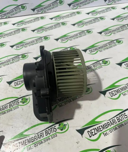 Ventilator aeroterma 8D1820021 Volkswagen VW Passat