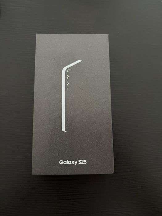 Samsung S25 128GB Mint