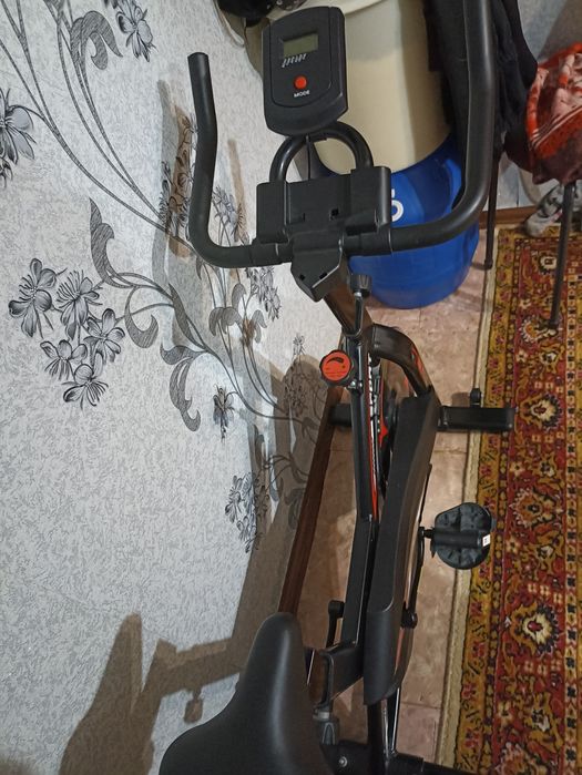 Тренажёрный велосипед