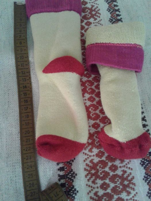 Продавам  4 броя детски чорапи (Дисни)