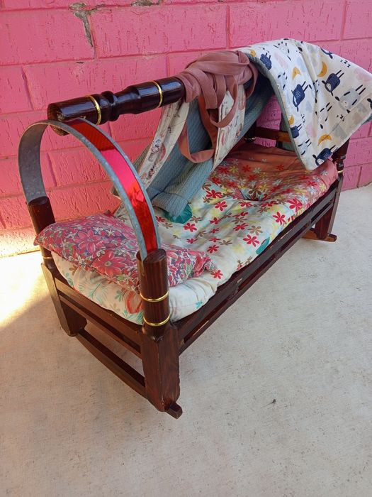 Продам . Бесик - детям .