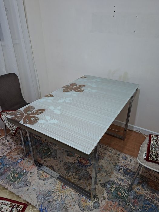 Продам кухонный стол