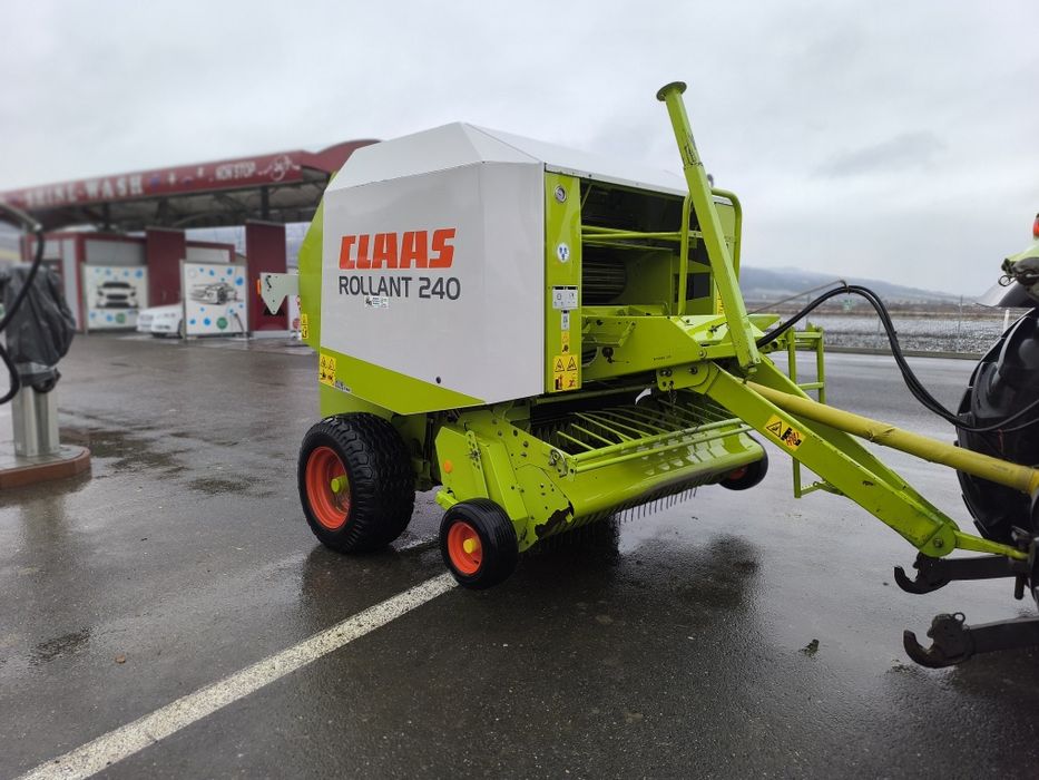 Claas Rollant 240