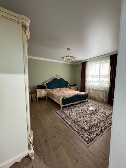 Диван сатылады..