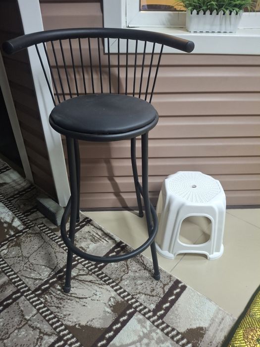 Стул для визажиста