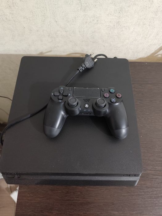 Продам PS4 Slim 500GB