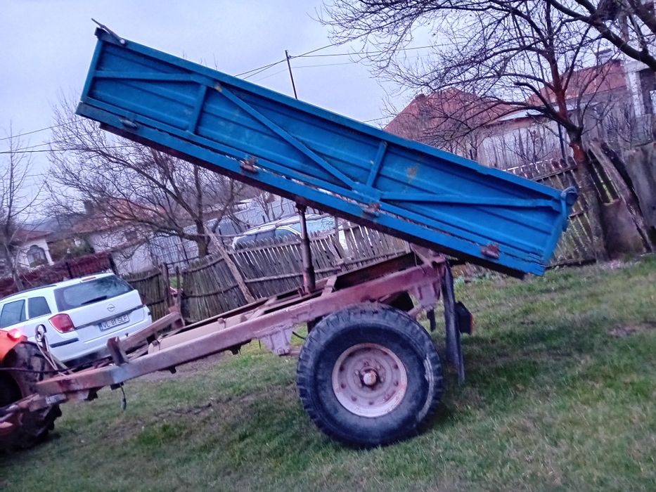 Remorca agricola de 2 tone de vânzare