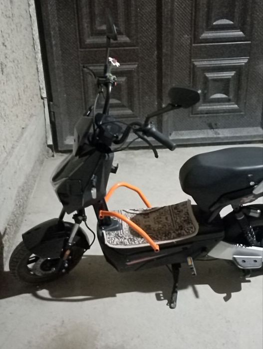 Skuter sotiladi yangi