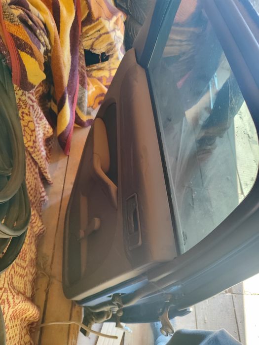 Vând uși Ford focus MK2 2006