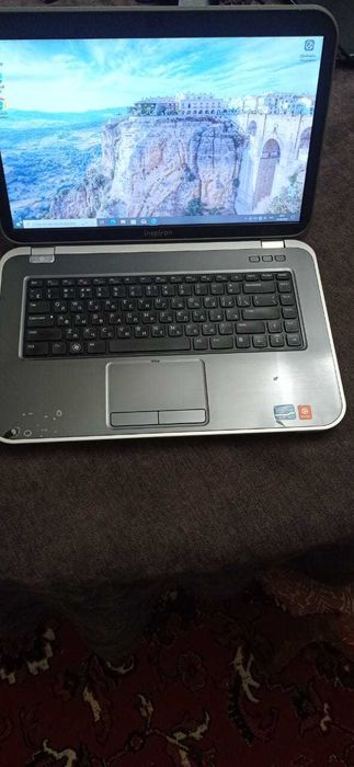 Ноутбук Dell Inspiron 5520