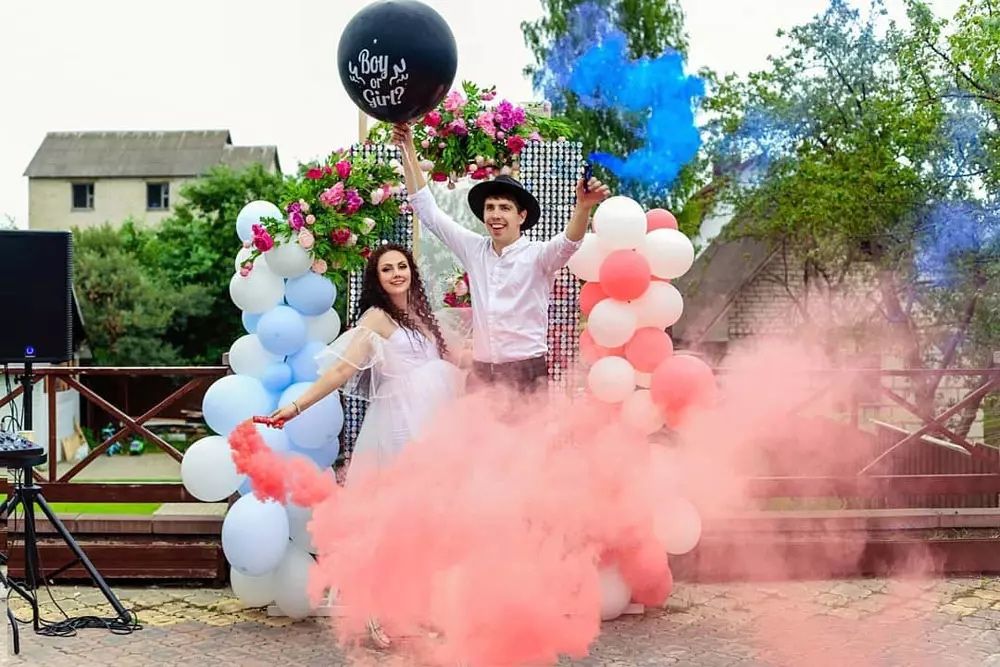 Цветной дым для Гендер Пати