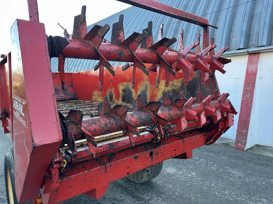 Mig ,remorca de imprastiat gunoi Gilibert 7 tone