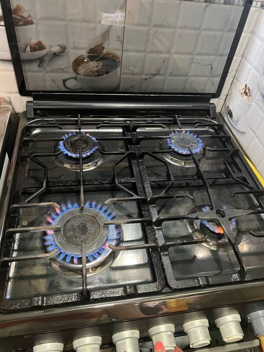 Газовая плита в среднем состояние