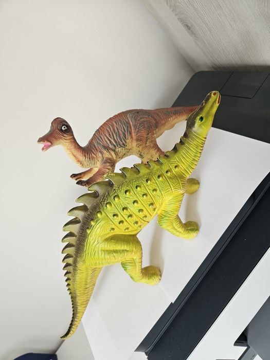 Dinozauri pentru copii