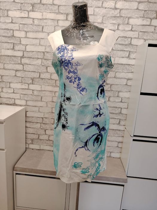 Продам платья ежедневные, вечерние