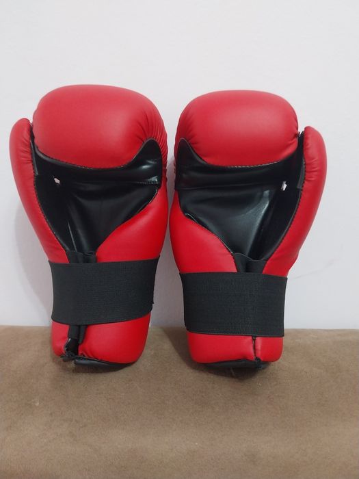 Ръкавици за боен спорт