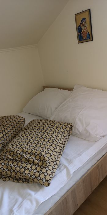 Închiriez cabană cu ciubăr (indisponibil de Revelion)