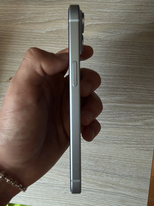 Iphone 15 128 GB impecabil