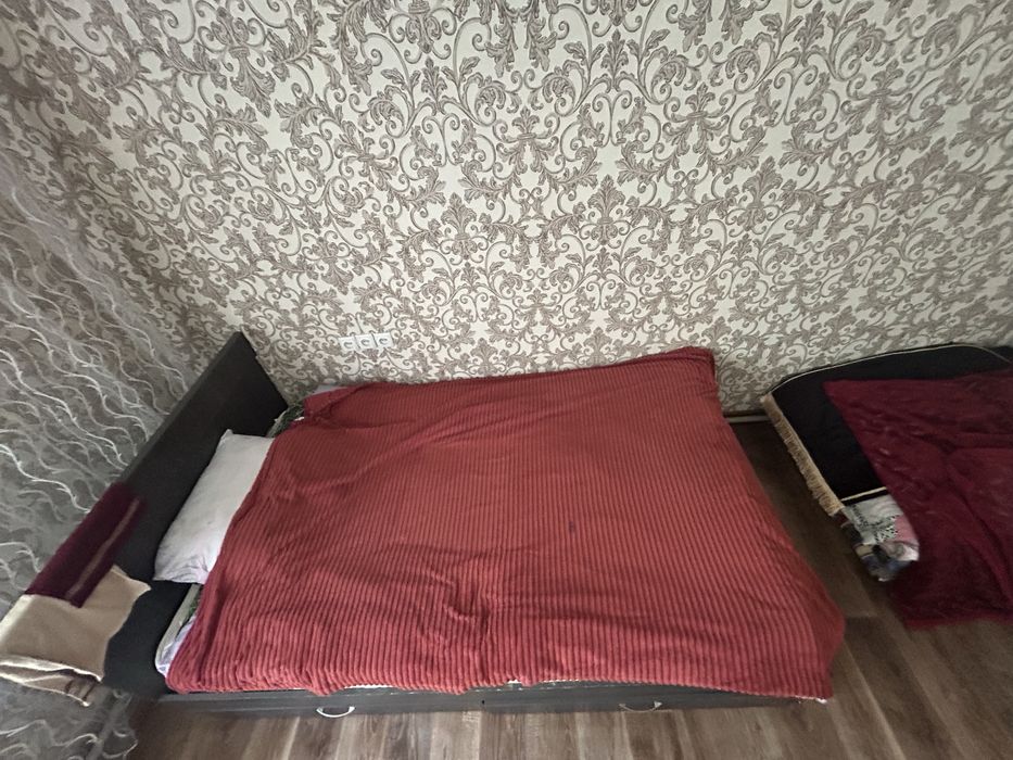 Спальная кровать