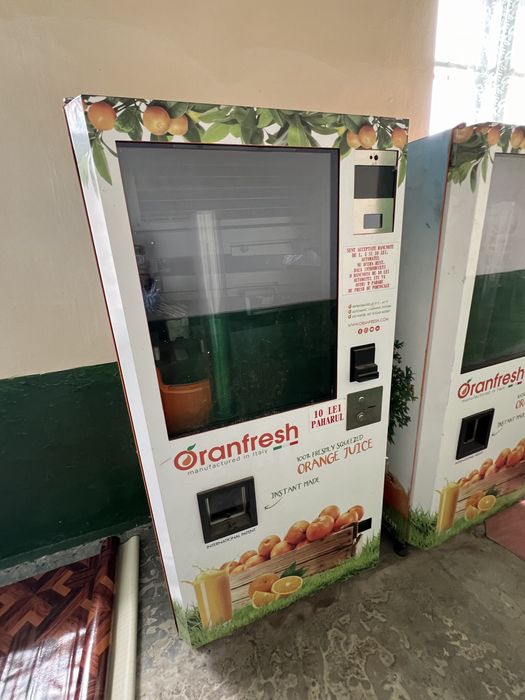 Automat vending suc portocale