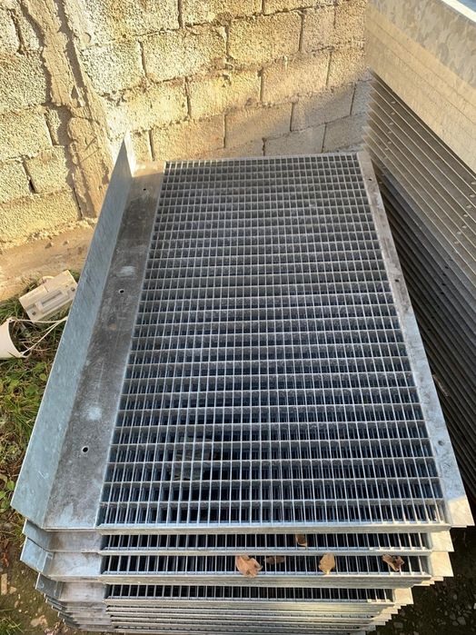 Grilaje zincate galvanizate