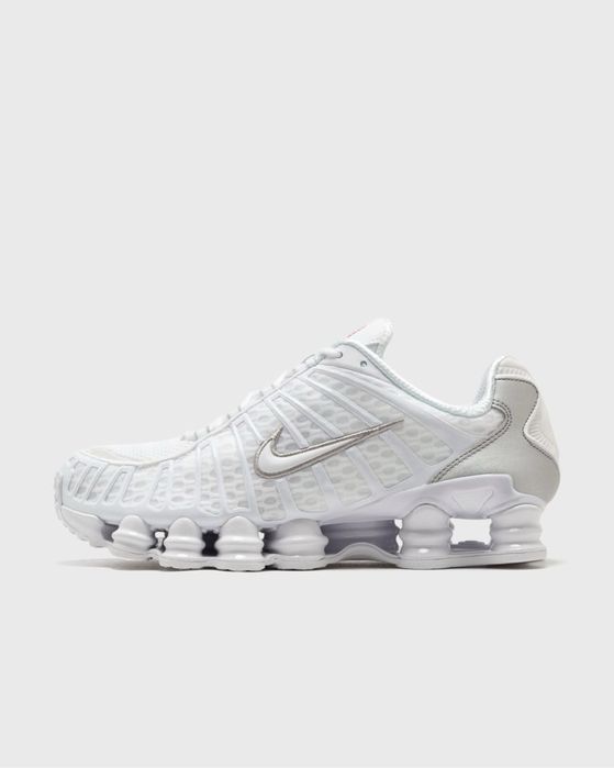 Nike Shox -  стиль, который невозможно не заметить