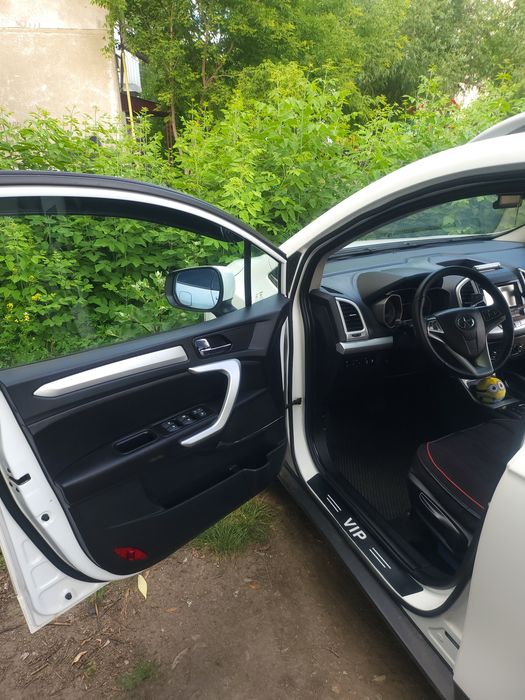Продам JAC S3 2015 год