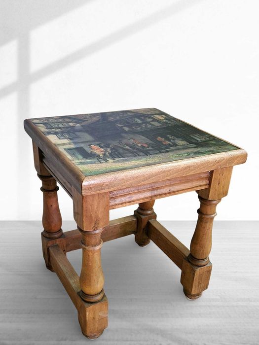 Тройка помощни маси тип зигон с живописни сцени