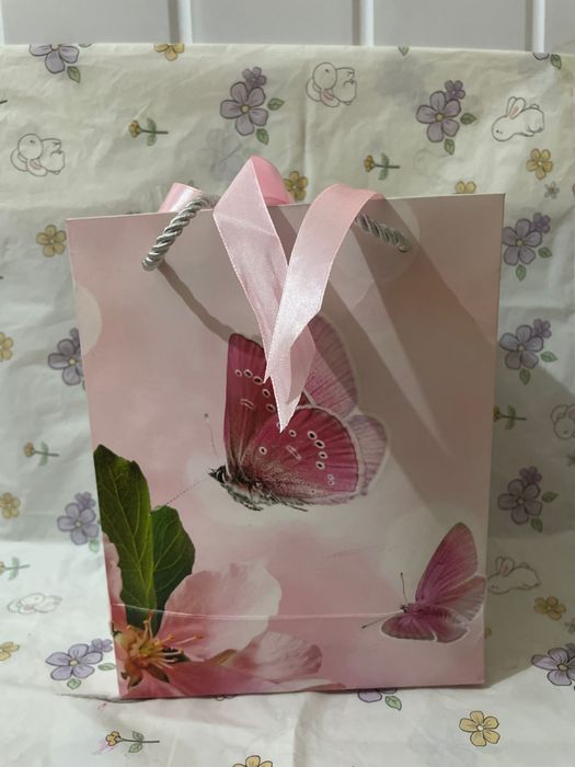 Бокс  гирляндой  продам .