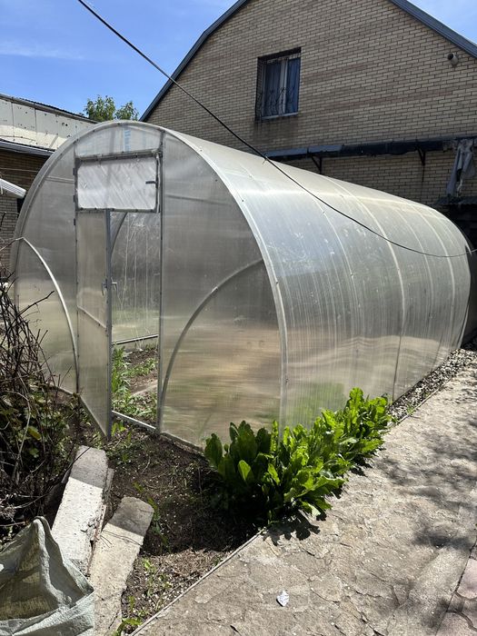 Теплица дачная поликарбонат