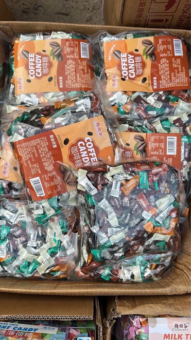 Конфеты разные вкусы : Кофе . Мята . Молочный. Кокос .Зеленный чай