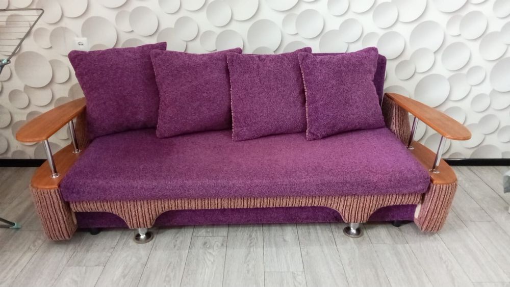 Продам диван 10.000 раскладной