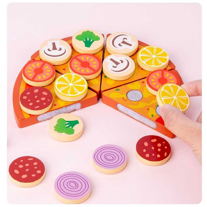 Дървен комплект Пица - рязане, гарниране и сервиране в една игра