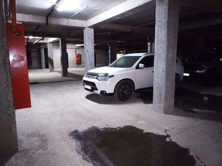 Продам 2 паркинг места