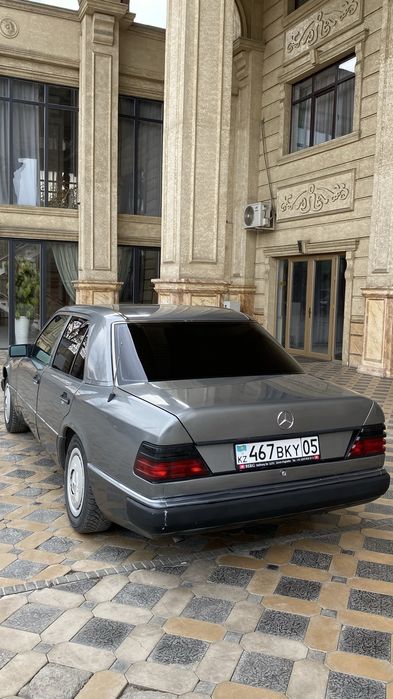 Мерс 124 2.3  автомат Mercedes 124