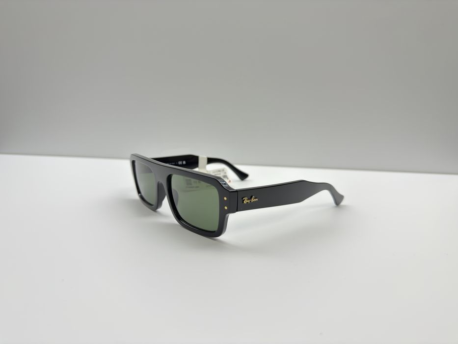 Ochelari de soare Ray-ban noi Barbatesti