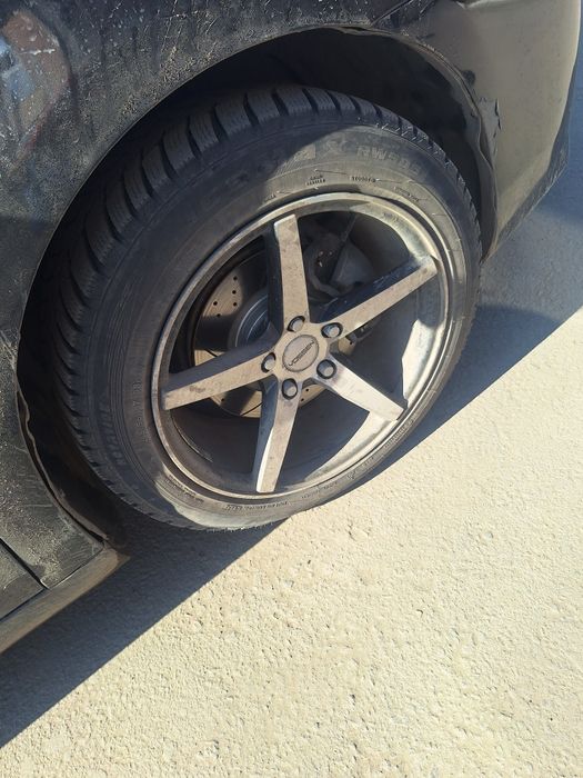 Продам диски с шинами