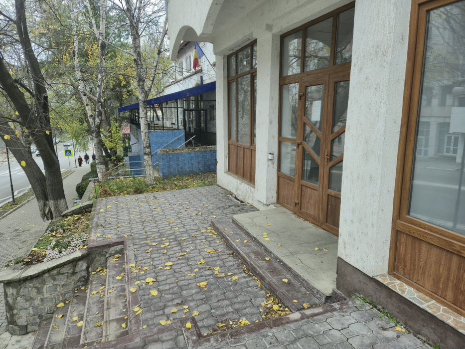 Spațiu comercial de închiriat