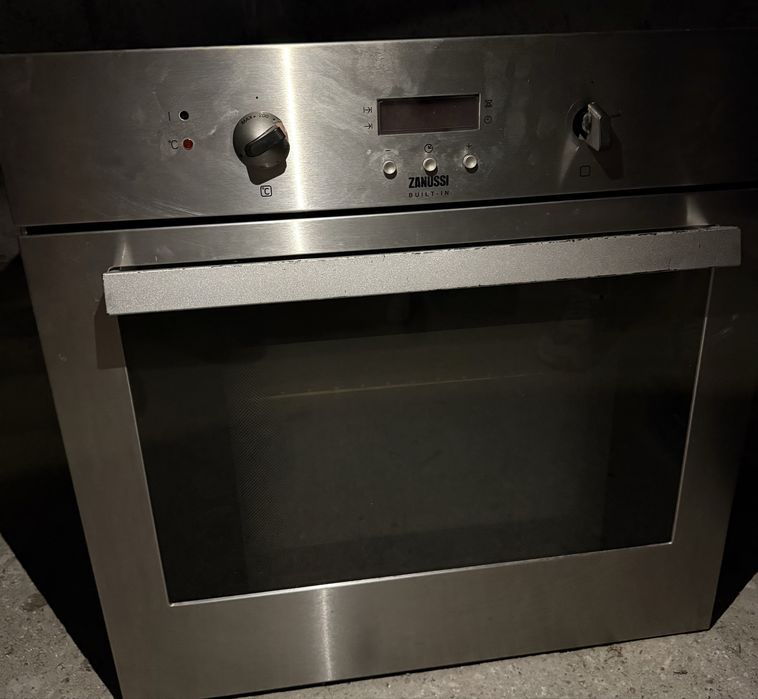 Vand cuptor electric Zanussi + plita electrica