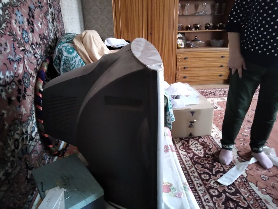 Продам телевизор.